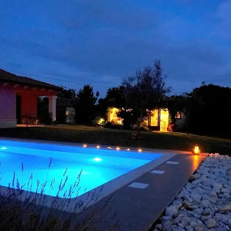 Villa House Moreda By Istrialux